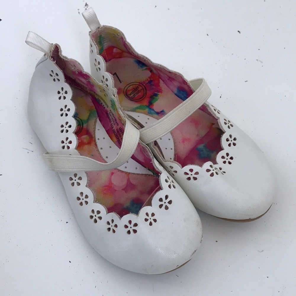 Wonder nation girl shoes Sz 7